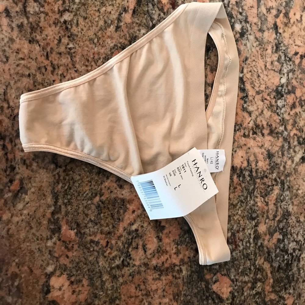 Hanro beige thong panties l met